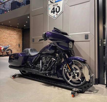 HARLEY-DAVIDSON STREET GLIDE 